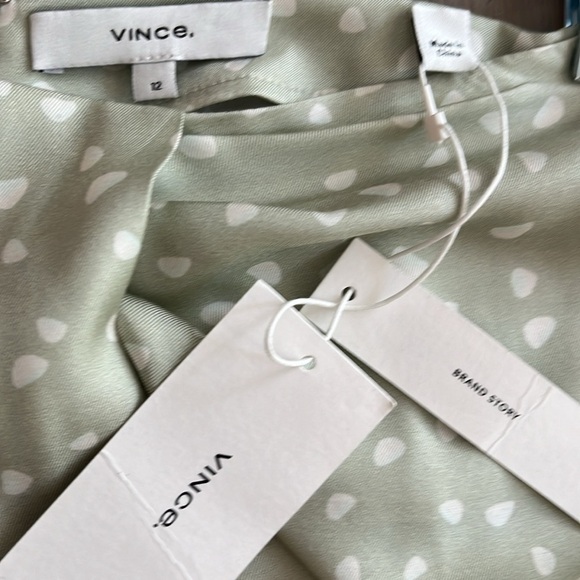 NWT. Vince Silk Stone Dots Drape Skirt in Celery Size 12 - Picture 10 of 10